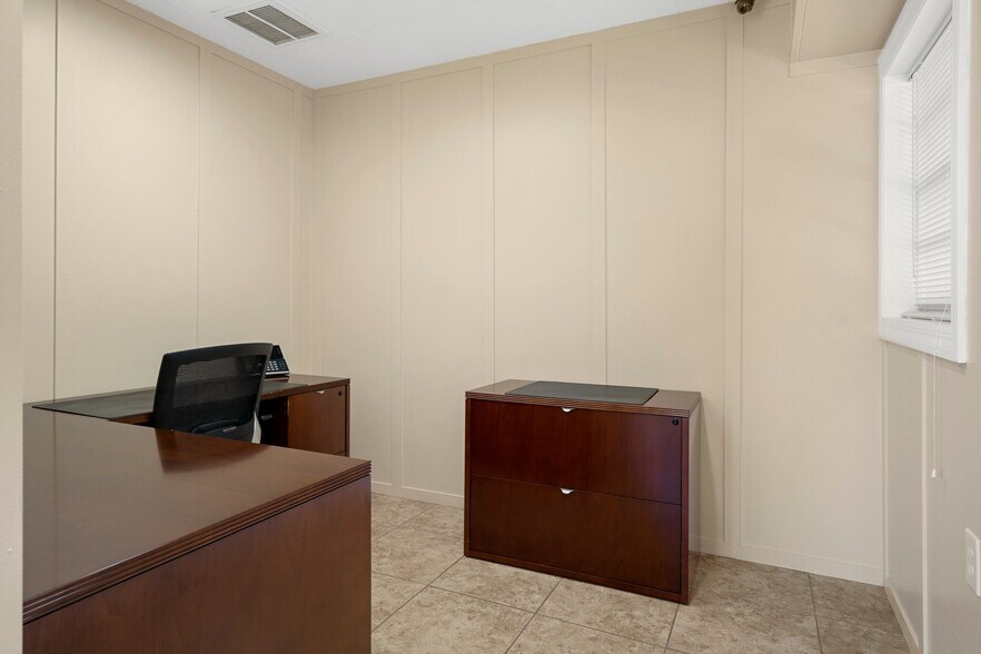 More Photos Of 62 Highway 40 W, Inglis Medical For Sale