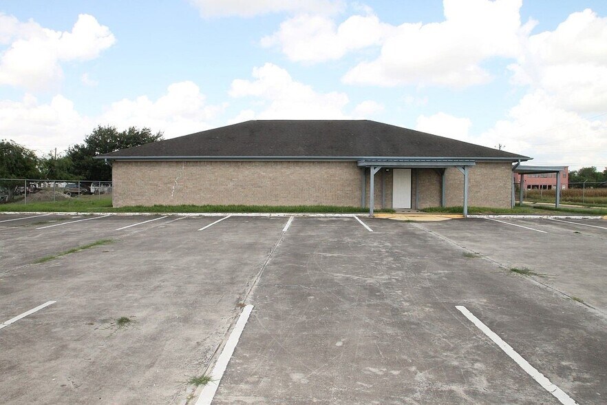 More Photos Of 5446 N FM 493, Donna Office For Sale