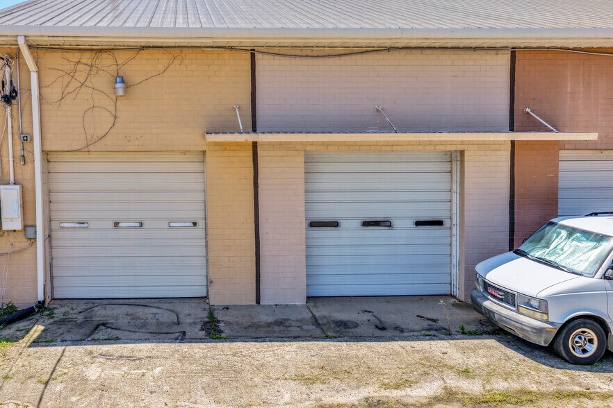 More Photos Of 1358 W Main St, Forest City Warehouse For Sale