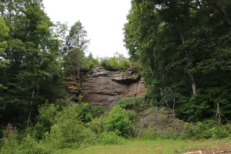 More Photos Of 11251 Highway 90, Parkers Lake Hotel For Sale