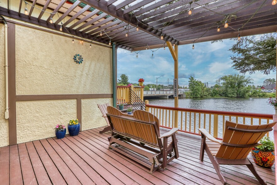 More Photos Of 10429 State Road 27, Hayward Hotel For Sale