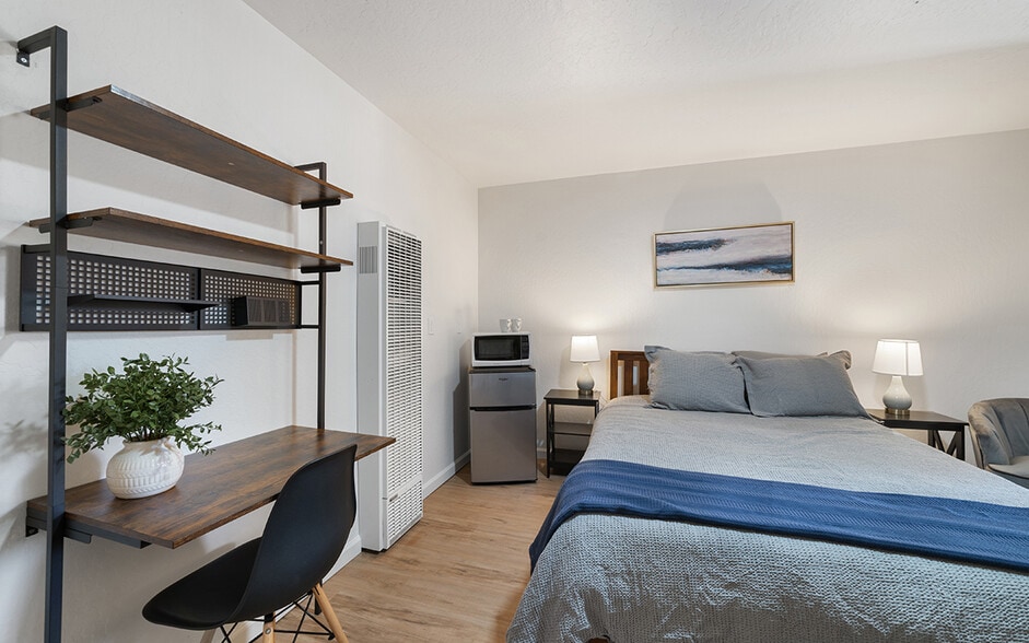 More Photos Of 3918 Pioneer Trl, South Lake Tahoe Hotel For Sale