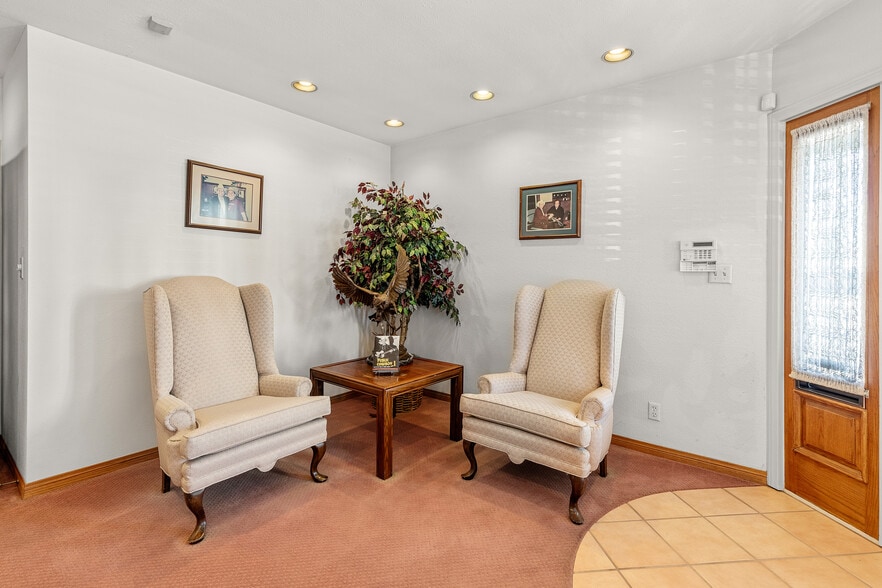 More Photos Of 4383 Colfax Ave, Studio City Office For Sale