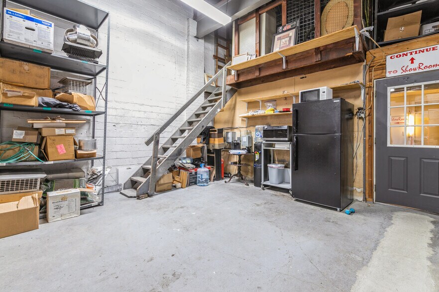 More Photos Of 318 E Main St, Patchogue Freestanding For Sale