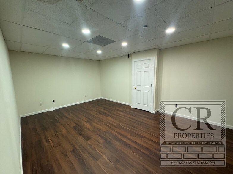 More Photos Of 28 IBM Rd, Poughkeepsie Auto Dealership For Lease