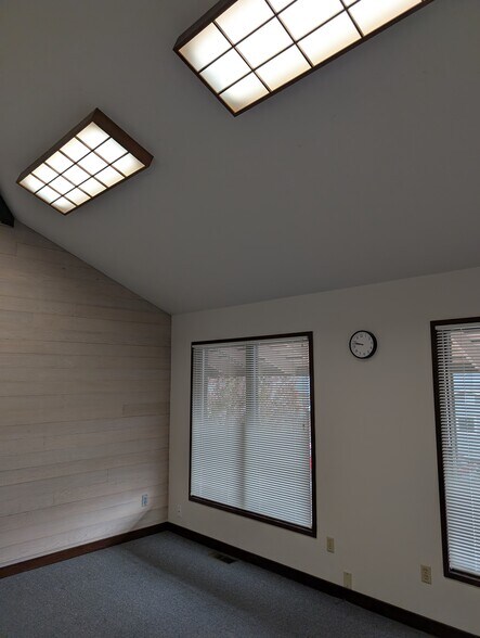 More Photos Of 701 N 1st St, Yakima Medical For Lease