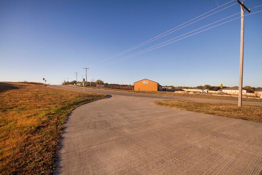 More Photos Of 2001 Spring Valley Rd, Junction City Land For Sale
