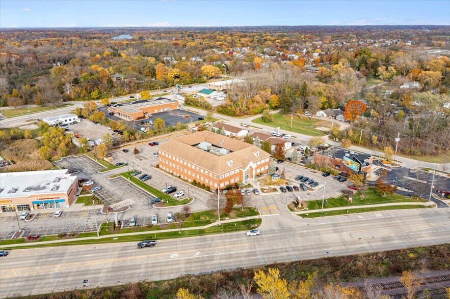 More Photos Of 912 Northwest Hwy, Fox River Grove Medical For Sale