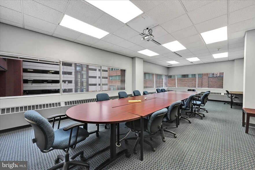 More Photos Of 19 N 6th St, Reading Office For Sale