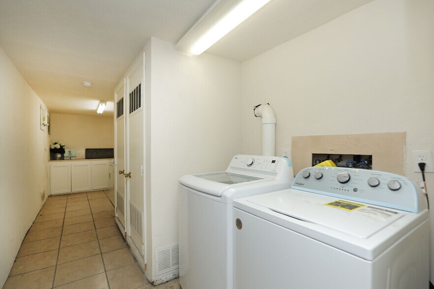 More Photos Of 912 Church St, Galveston Apartments For Sale