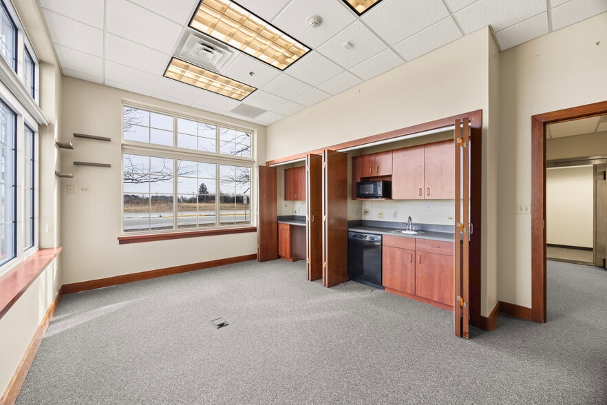 More Photos Of 430 E Mississippi Ave, Elwood Bank For Sale