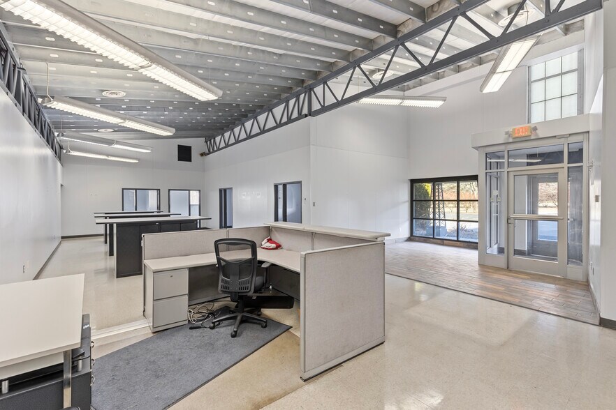 More Photos Of 200 Riverview Dr, Monessen Manufacturing For Lease