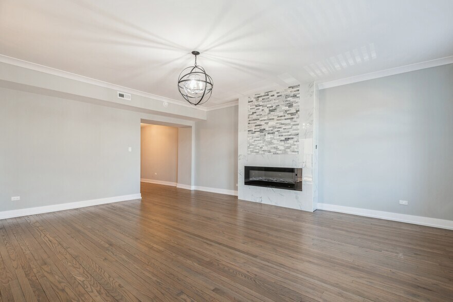 More Photos Of 1535 W Estes Ave, Chicago Multifamily For Sale