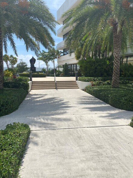 More Photos Of 4700 NW Boca Raton Blvd, Boca Raton Office For Sale
