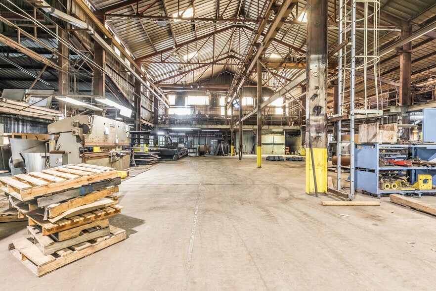 More Photos Of 700 E Texas Ave, Rayne Warehouse For Sale