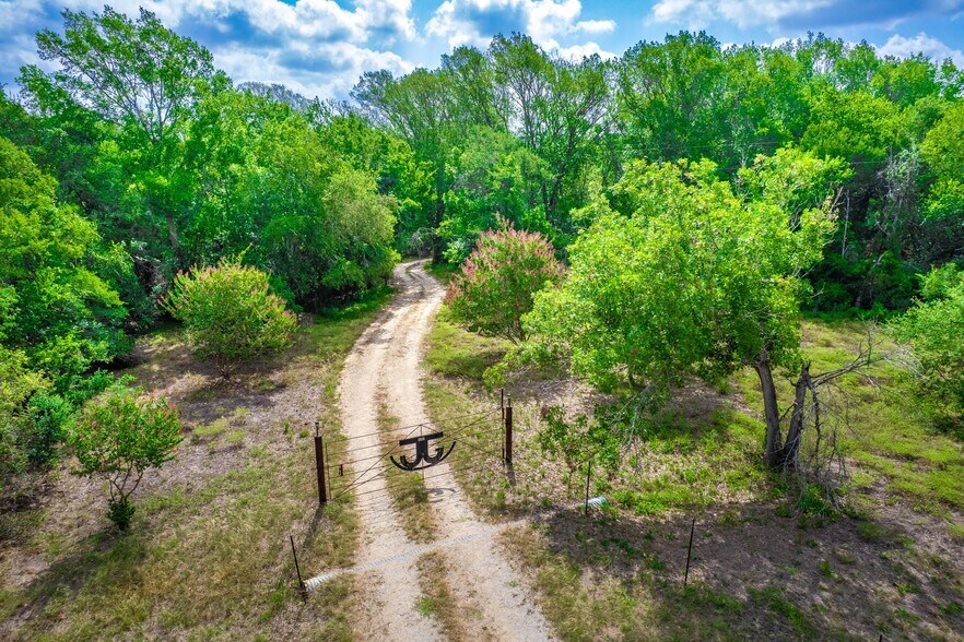 More Photos Of 12135 FM 1322, Luling Land For Sale