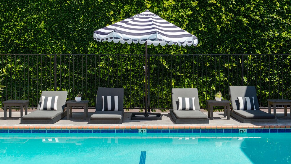 More Photos Of 954 Palm Ave, West Hollywood Apartments For Sale