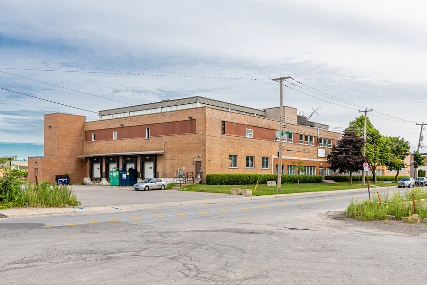 Primary Photo Of 5785 Rue Paré, Mt Royal Warehouse For Lease