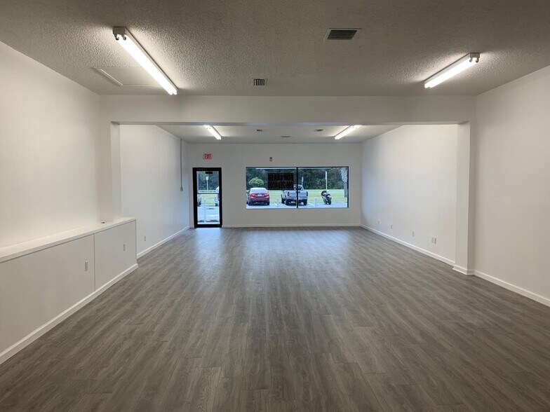 More Photos Of 2311-2349 S Ridgewood Ave, Edgewater Unknown For Lease