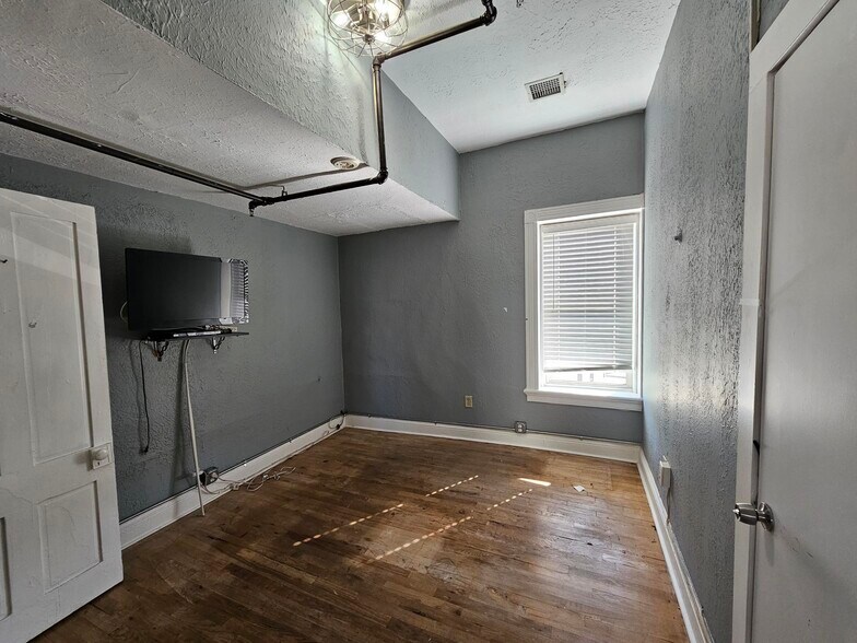 More Photos Of 501 Central Ave, Orange Storefront Retail Office For Lease