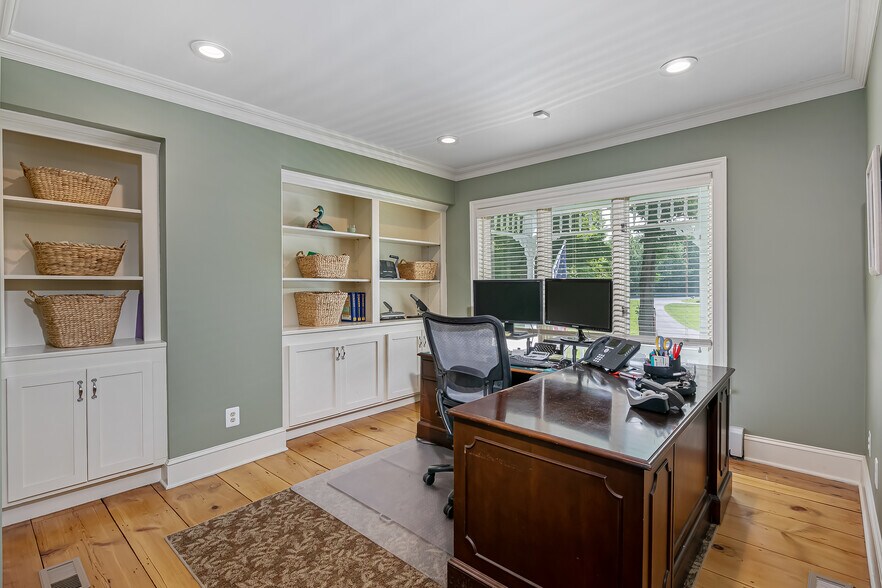 More Photos Of 97 Grayrock Rd, Clinton Township Office For Lease