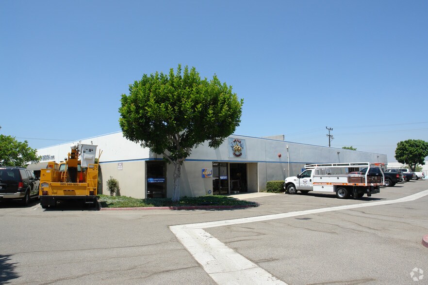 More Photos Of 1485-1499 W Pomona Rd, Corona Unknown For Lease