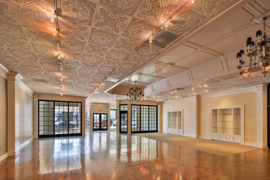 More Photos Of 11628-11632 Barrington Ct, Los Angeles Storefront Retail Office For Lease