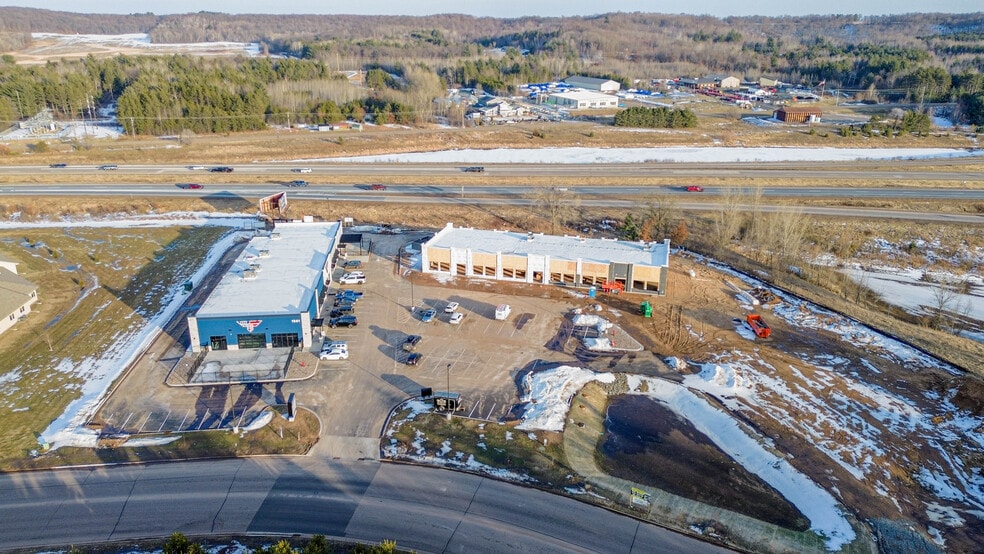 More Photos Of 1643 Commercial Blvd, Chippewa Falls Freestanding For Lease