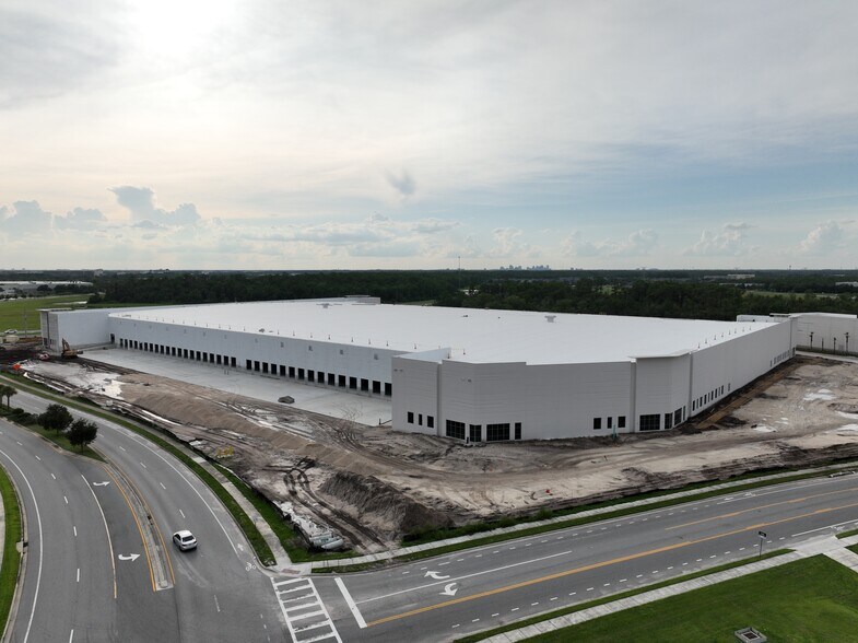 More Photos Of 7150 LeeVista Blvd, Orlando Unknown For Lease