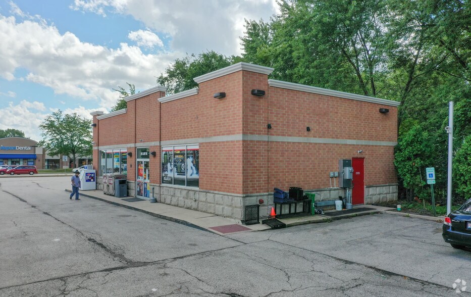More Photos Of 296 S Gary Ave, Bloomingdale Service Station For Sale
