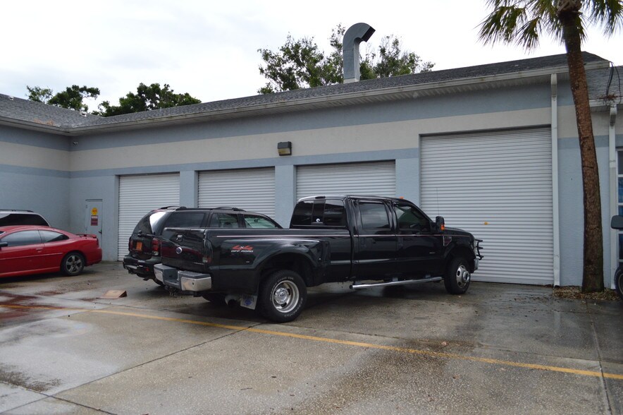 More Photos Of 4590 Babcock St NE, Palm Bay Warehouse For Lease