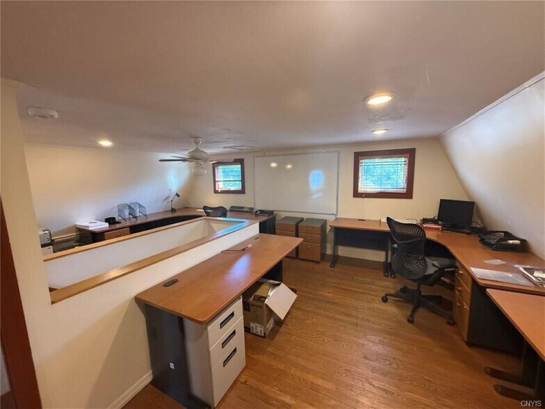 More Photos Of 5998 State Route 31, Cicero Freestanding For Sale