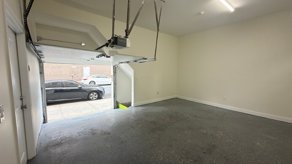 More Photos Of 5222 Bergenline Ave, West New York Storefront Retail Residential For Lease