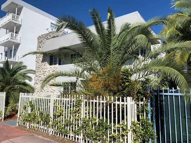 More Photos Of 1995 Bay Dr, Miami Beach Apartments For Sale