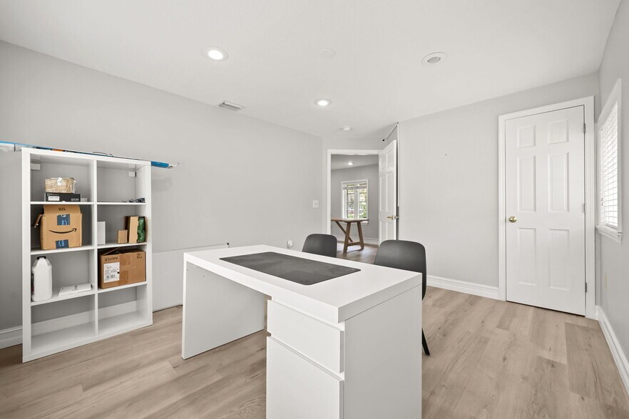 More Photos Of 104 S Clyde Ave, Kissimmee Office For Sale