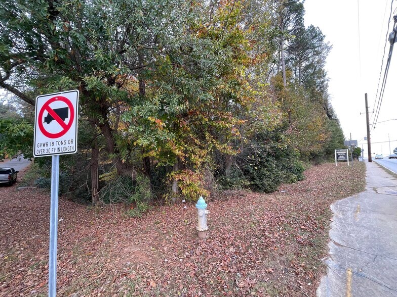 More Photos Of 4446 Glenwood Rd, Decatur Land For Sale