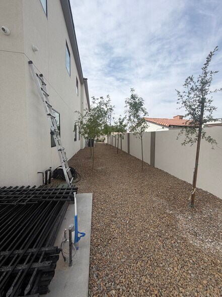 More Photos Of 2882 E Russell Rd, Las Vegas Office For Sale