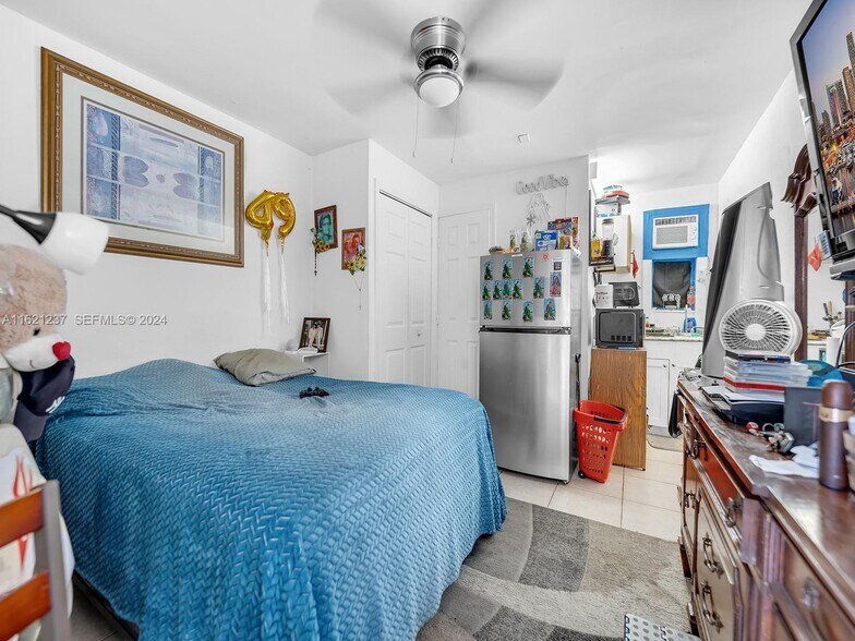 More Photos Of 700 NE 6th St, Hallandale Beach Apartments For Sale