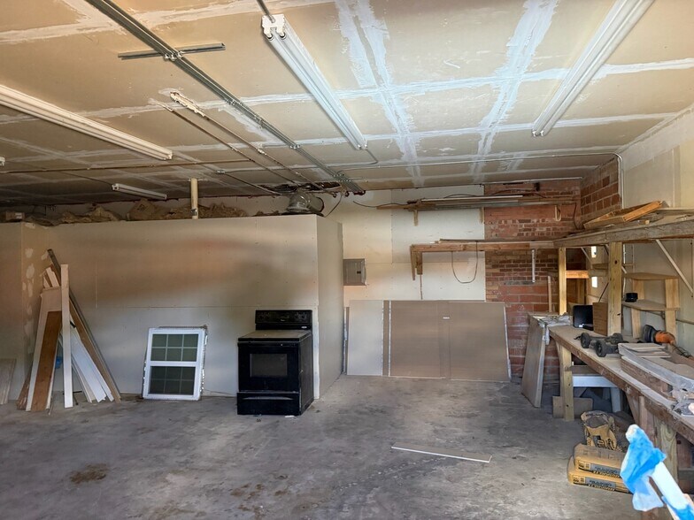 More Photos Of 2123 15th St, Lubbock Apartments For Sale