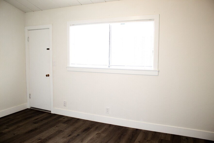 More Photos Of 2483-2491 Whitney Dr, Mountain View Apartments For Sale