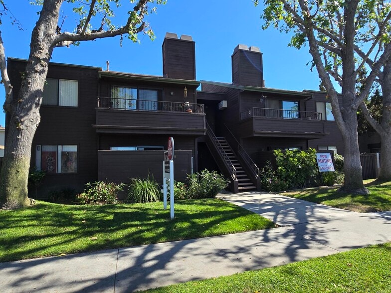 More Photos Of 3608 W Orange Ave, Anaheim Apartments For Sale