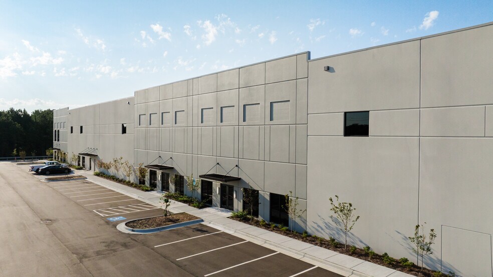 More Photos Of 1335 Cedar Hill Road, Navassa Warehouse For Lease