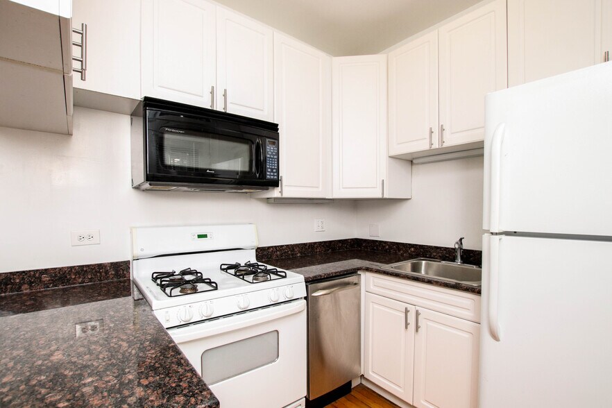More Photos Of 3751 N Marshfield Ave, Chicago Apartments For Sale