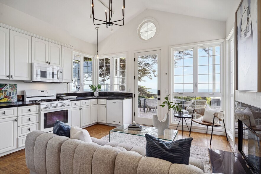 More Photos Of 931-939 Ocean Ave, Del Mar Apartments For Sale