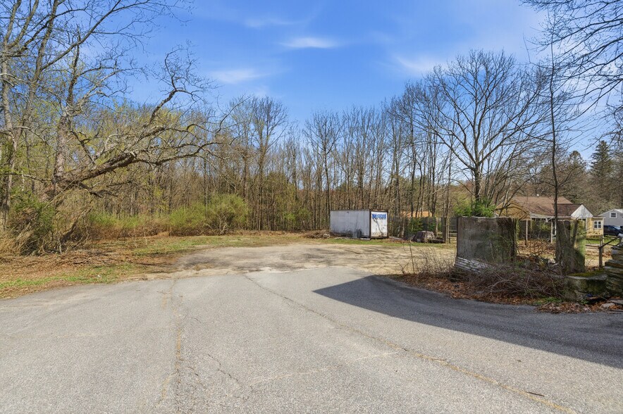 More Photos Of 953 Victory Hwy, Burrillville Bar For Sale