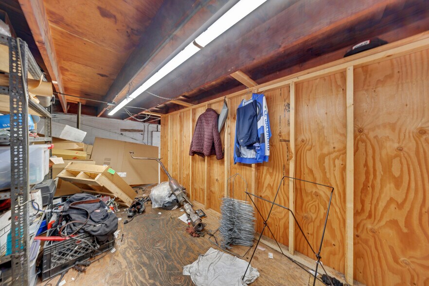 More Photos Of 4401 Beverly Blvd, Los Angeles Auto Repair For Sale