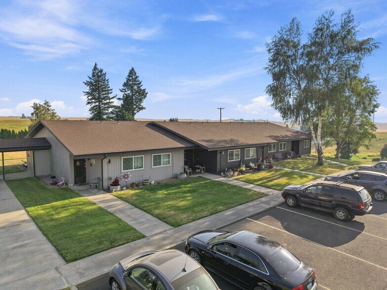 More Photos Of 540 N Madison St, Tekoa Apartments For Sale