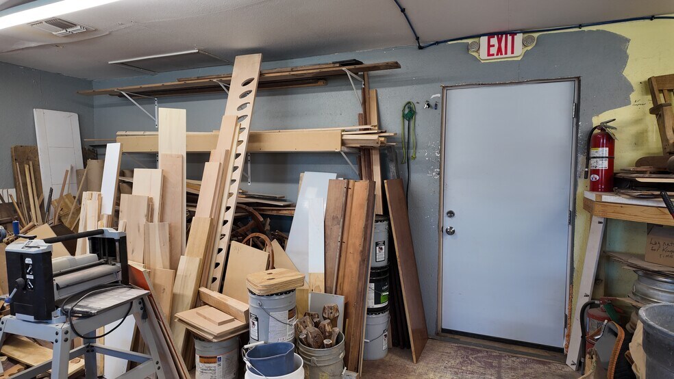 More Photos Of 5467 N Main St, Joplin Freestanding For Sale