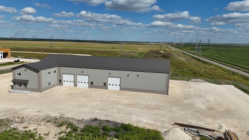 More Photos Of 119 Froese, Headingley Manufacturing For Sale