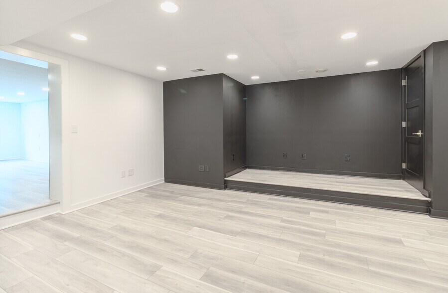 More Photos Of 4373 Old William Penn Hwy, Murrysville Office For Lease